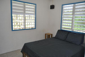 Budget Cheerful Entire Belizean One Bedroom Home